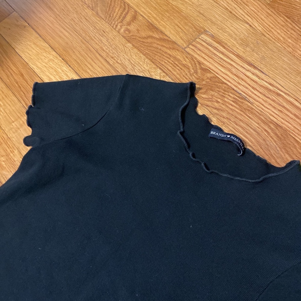 brandy melville top!
